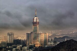 Tháp đồng hồ Abraj Al-Bait (Saudi Arabia) top 15